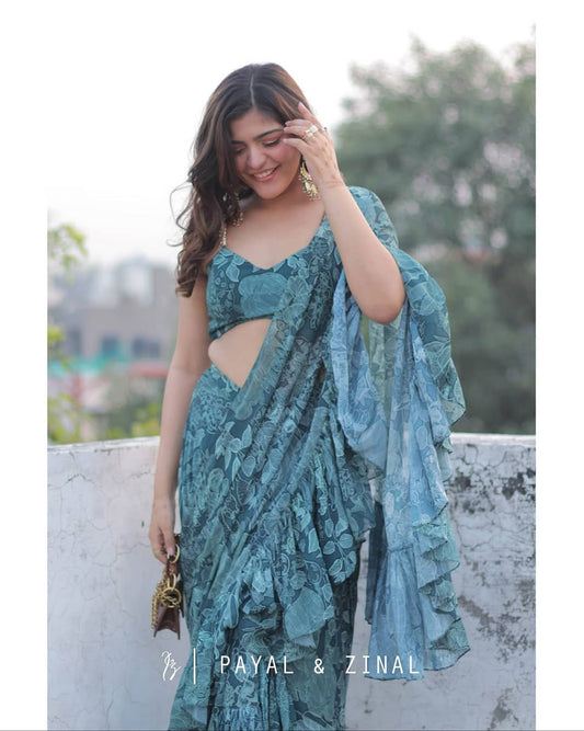 Kritika Khurana In Bagh