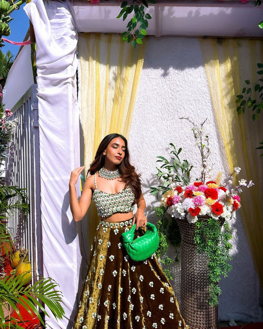 Neha menghwani In MKB24